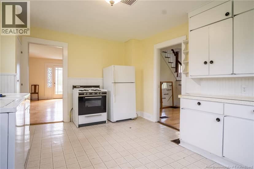 64 North Road — photo 9 of 25