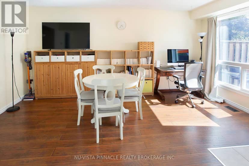 13 - 285 Bluevale Street N — photo 12 of 40