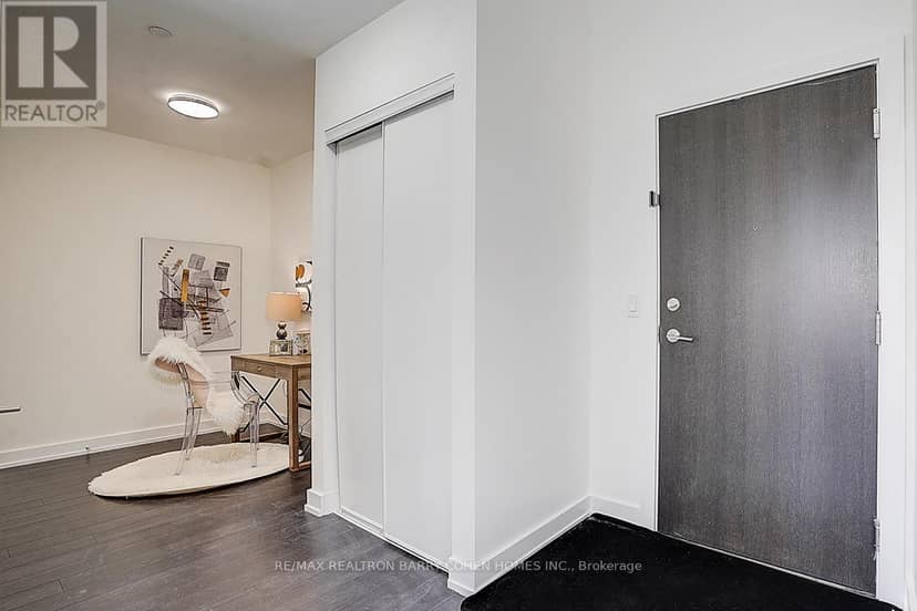 TH107 - 6 Parkwood Avenue — photo 11 of 36