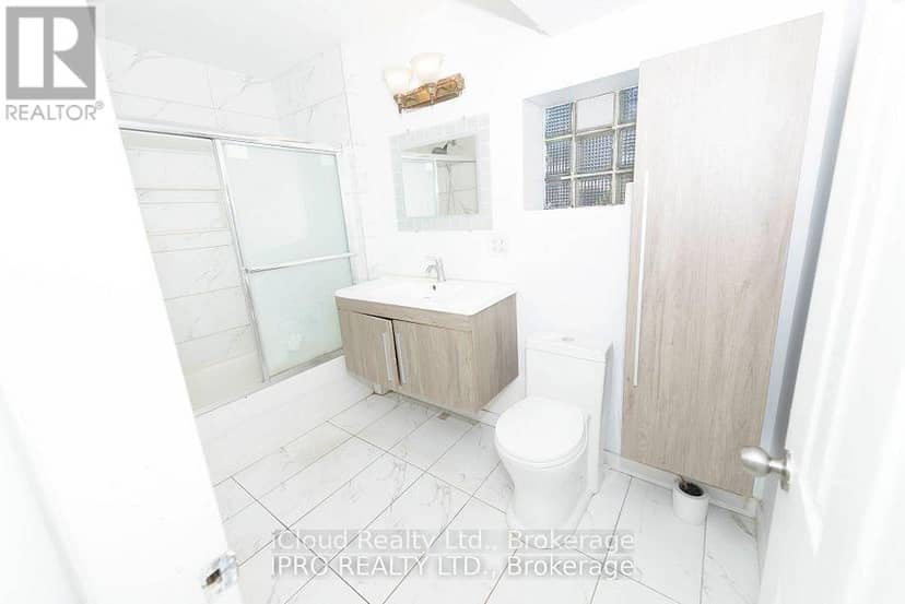 81 Florence Avenue — photo 5 of 12