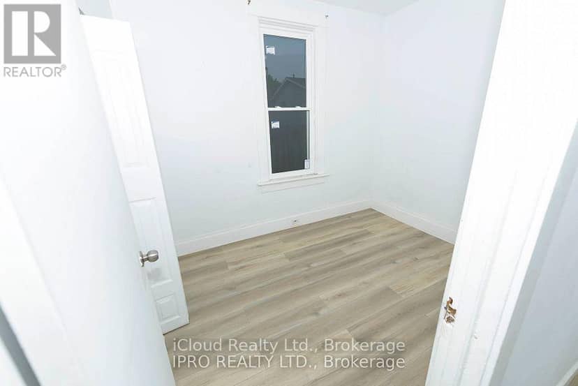 81 Florence Avenue — photo 8 of 12
