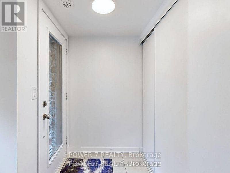 509 - 30 Dunsheath Way — photo 7 of 17