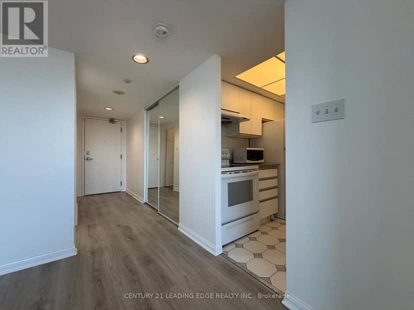 405 - 101 Subway Crescent — photo 11 of 30
