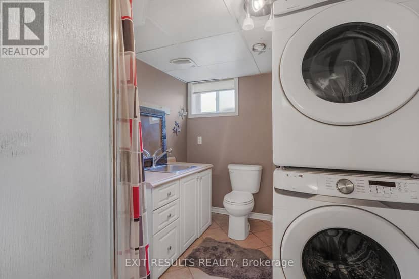 8 Beaver Lane — photo 17 of 26