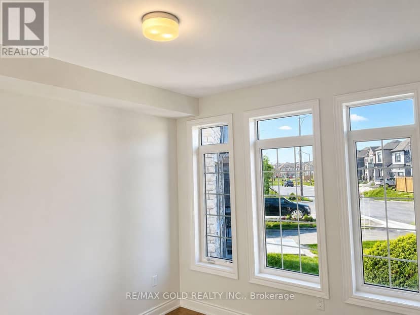31 Dolomite Drive — photo 19 of 40