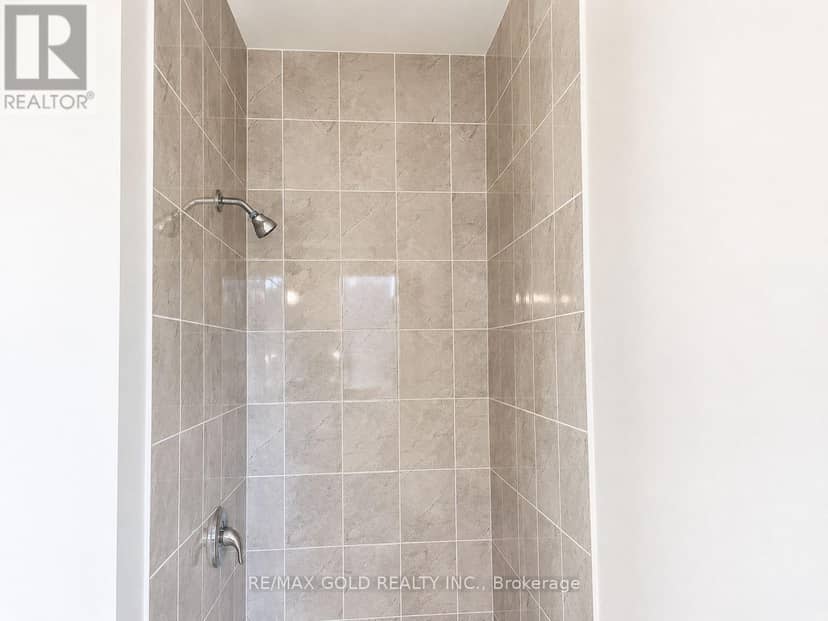 31 Dolomite Drive — photo 16 of 40