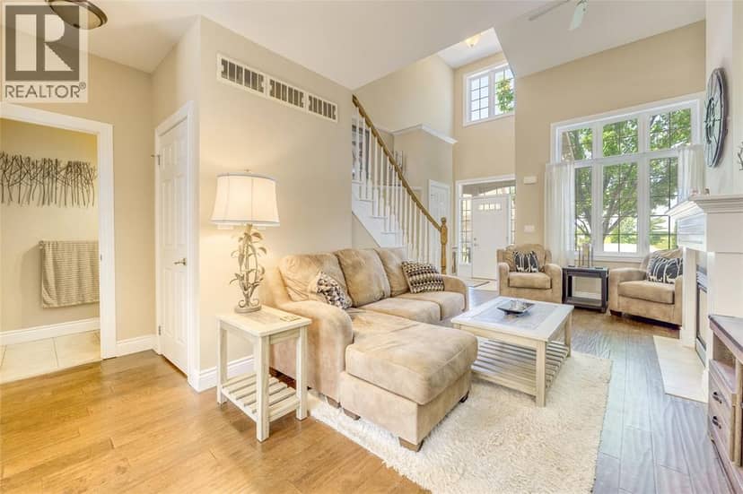 3852 Turnberry Lane — photo 11 of 36
