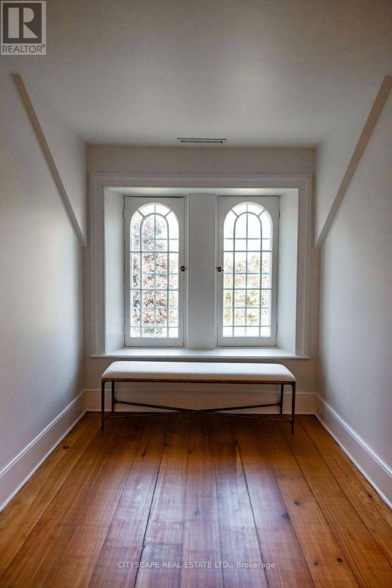 5008 Ninth Line — photo 19 of 40