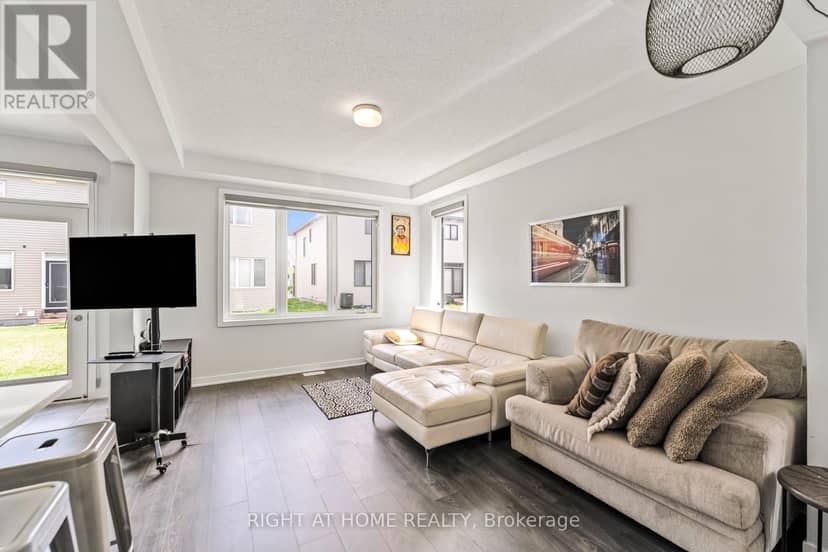 221 Billrian Crescent — photo 6 of 35