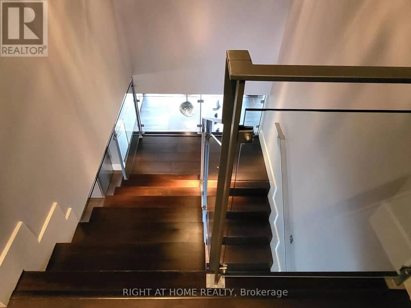 PH1027 - 55 Stewart Street — photo 13 of 17