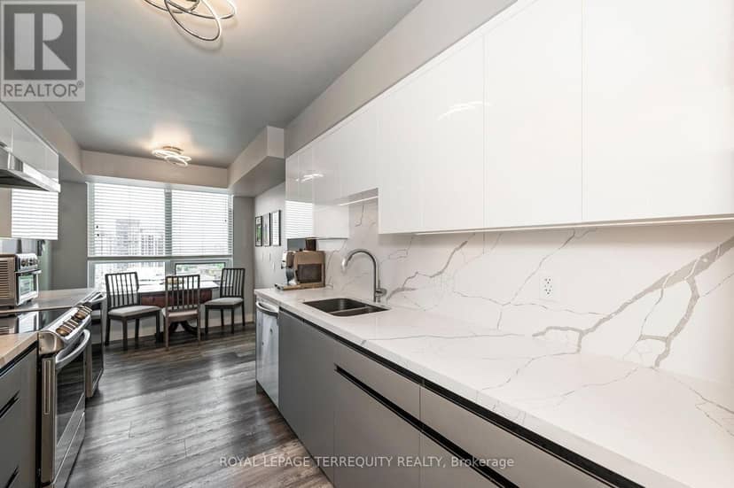 2040 - 35 Viking Lane — photo 11 of 40