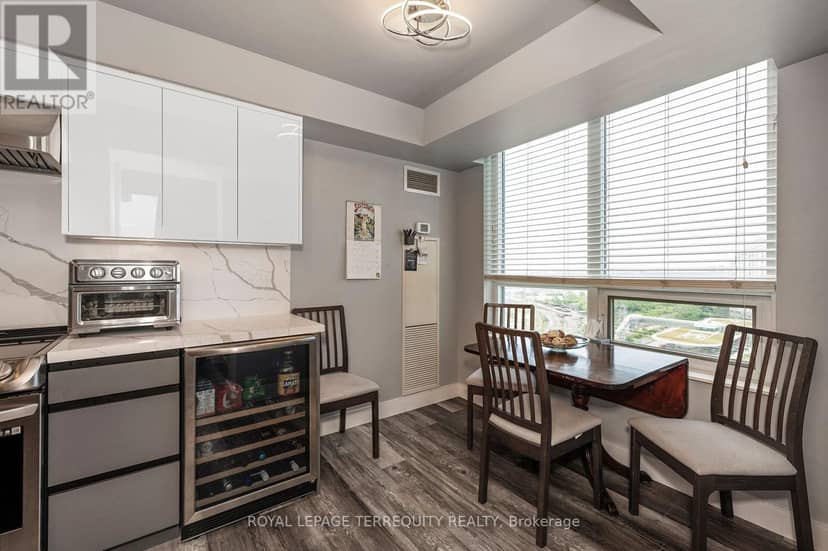2040 - 35 Viking Lane — photo 14 of 40