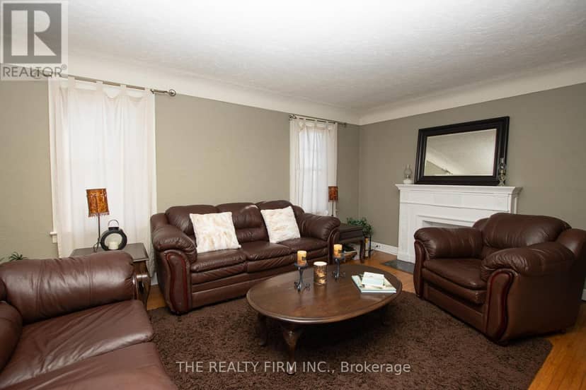 18378 Erie Shore Drive — photo 21 of 40