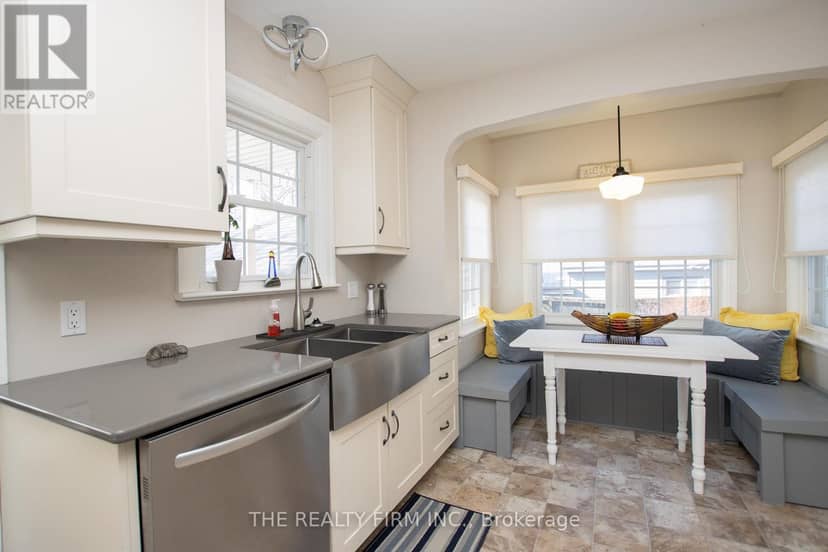 18378 Erie Shore Drive — photo 7 of 40