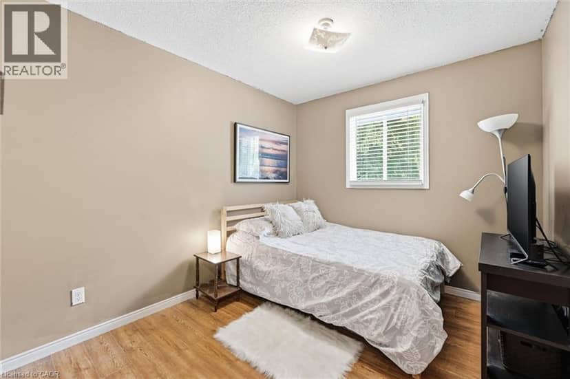 28 ROUSSEAUX Street — photo 17 of 40
