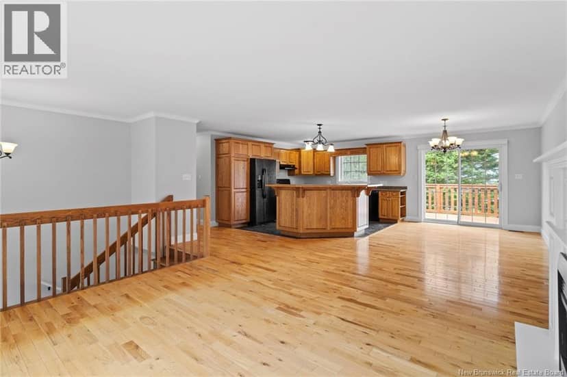 38 Foster Avenue — photo 6 of 40