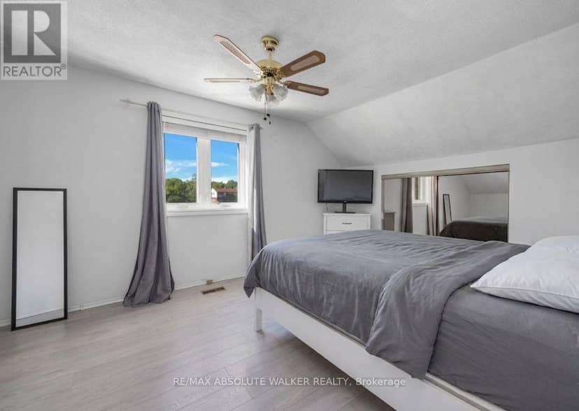 412 Montreal Road — photo 11 of 27