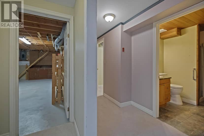 19 Marjorie Crescent — photo 34 of 40