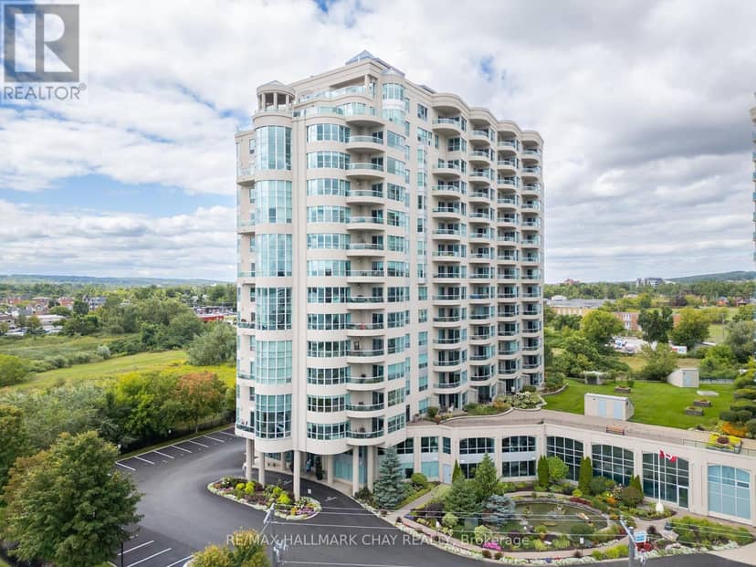310 - 2 Toronto Street — photo 1 of 26