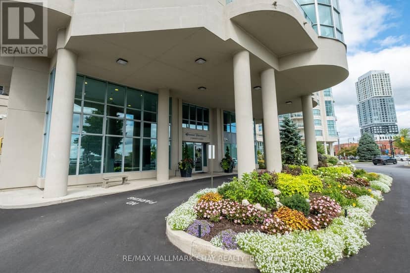 310 - 2 Toronto Street — photo 2 of 26