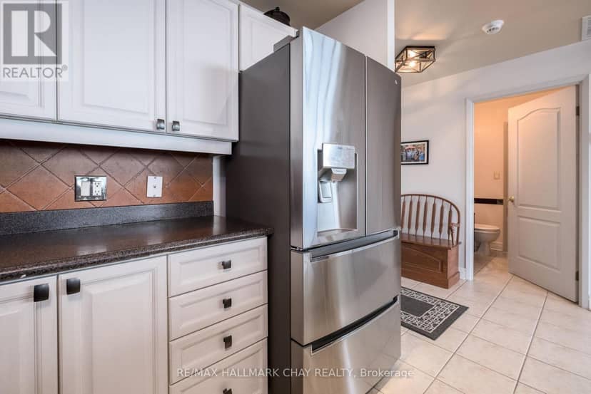 310 - 2 Toronto Street — photo 9 of 26
