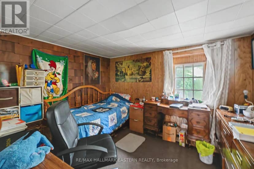 16 Holloway Street — photo 14 of 33