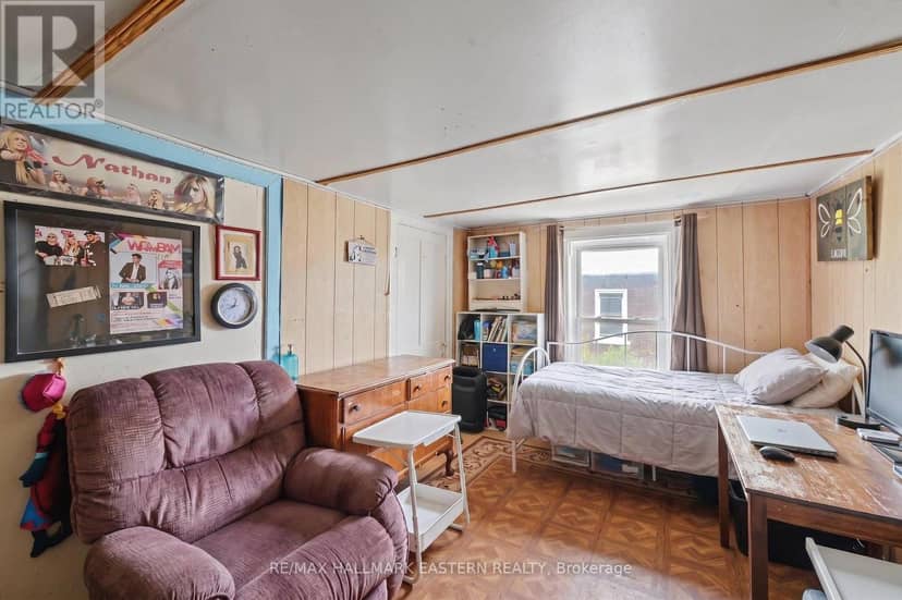 16 Holloway Street — photo 21 of 33