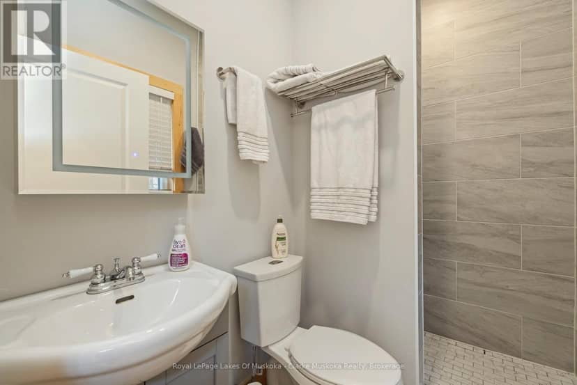 5 - 1062 Pennwood Road — photo 30 of 34