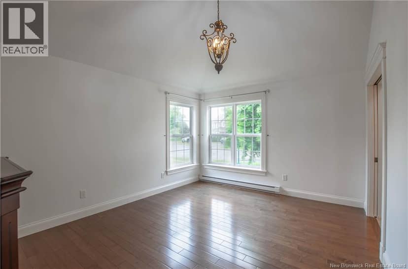 22 Bellerose Court — photo 9 of 37