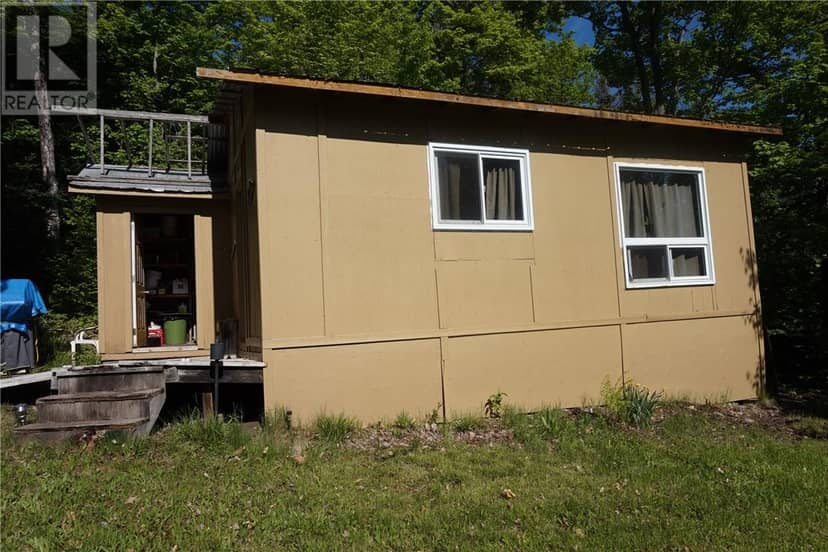 102 Maplegrove Island — photo 3 of 28