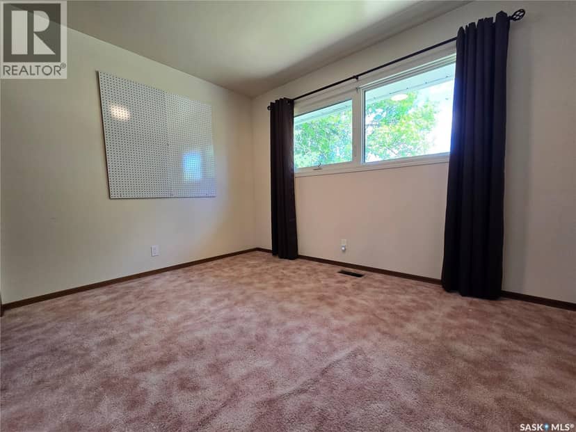 222 Torbay Street — photo 12 of 36