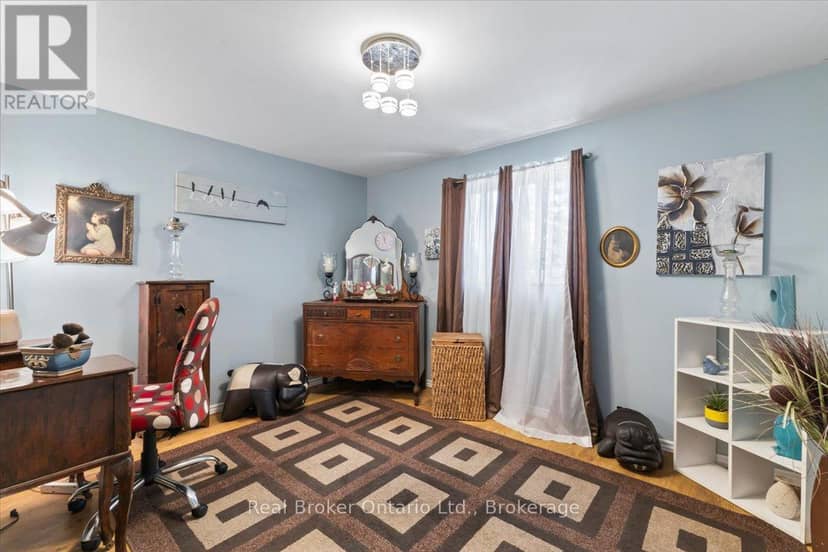 109 Miller Crescent — photo 12 of 32