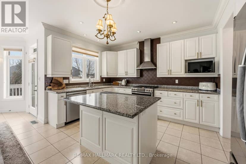 12 Sachet Drive, Richmond Hill, photo 8