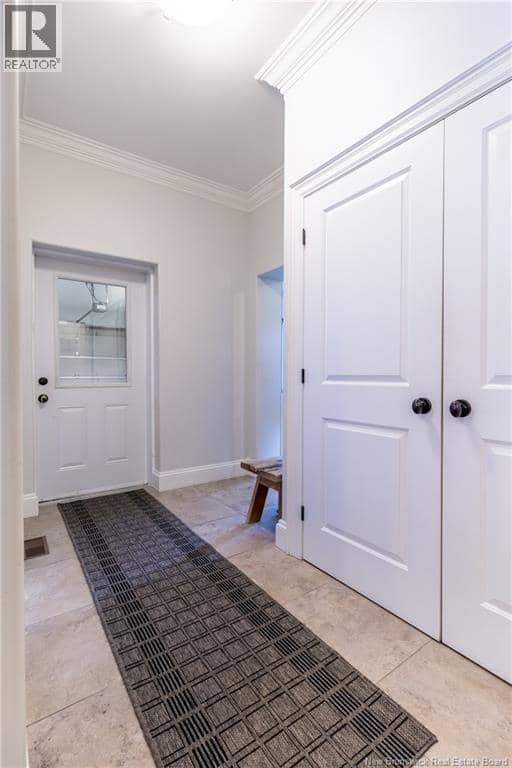 131 Creighton Street North — photo 16 of 40