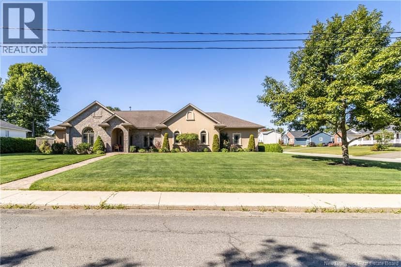 131 Creighton Street North, Woodstock, photo 2