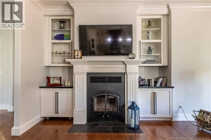 131 Creighton Street North — photo 26 of 40