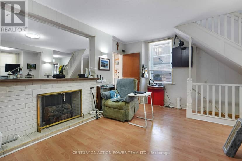 222 Montfort Street — photo 6 of 25