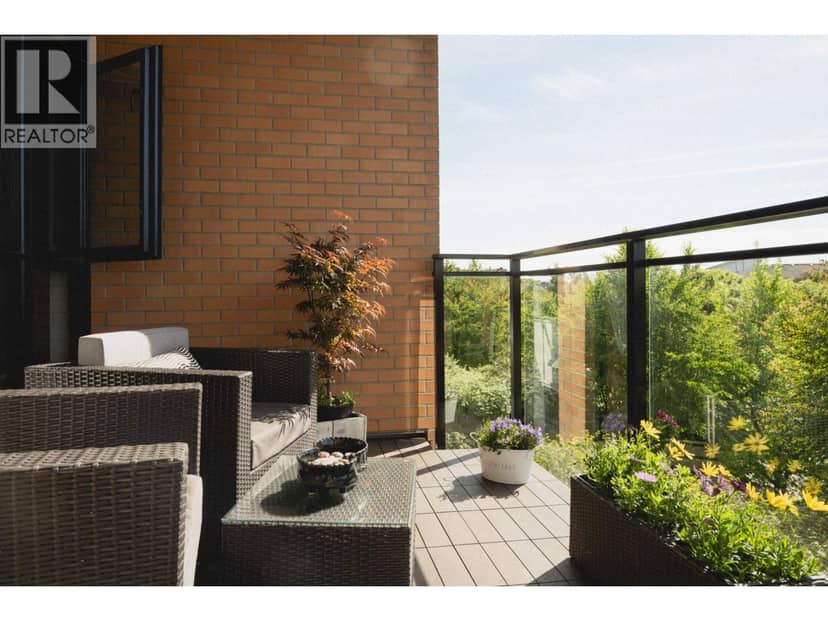303 220 SALTER STREET, New Westminster, photo 4