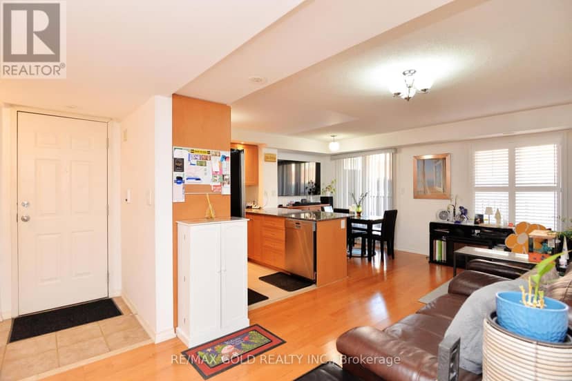 26 - 671A Warden Avenue — photo 5 of 30