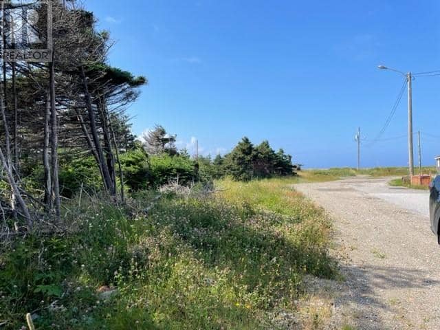 16 Beach Street — photo 1 of 4