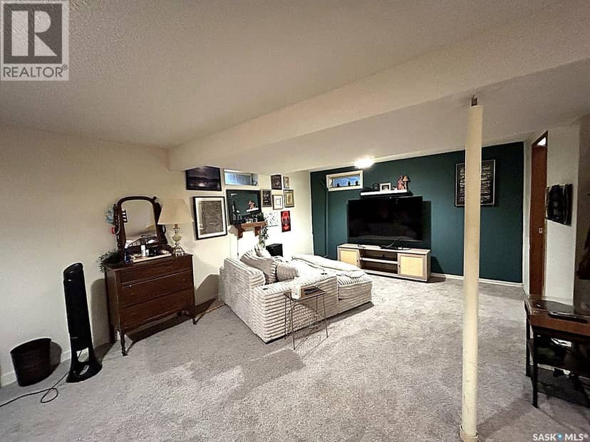 901 Shannon ROAD — photo 21 of 24