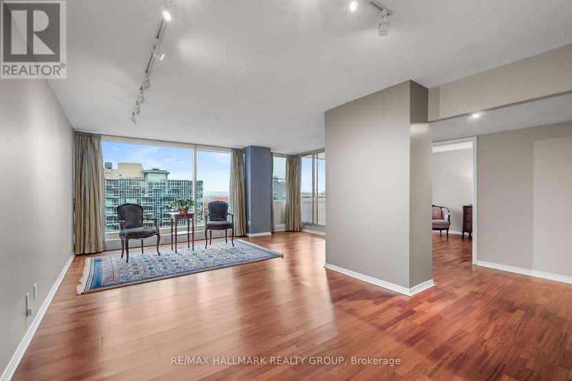 1404 - 160 George Street — photo 20 of 40