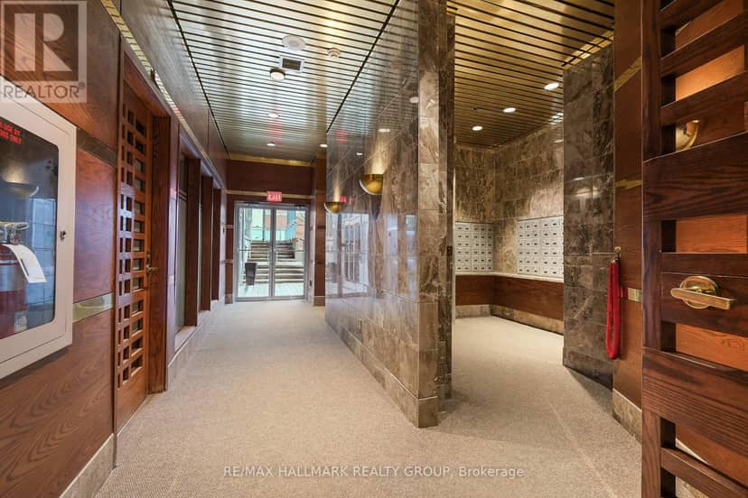 1404 - 160 George Street — photo 7 of 40