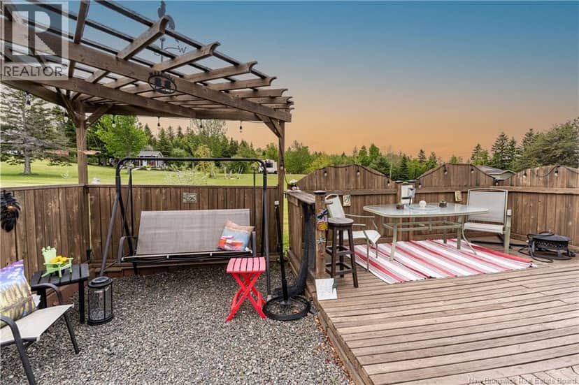 9 Robert Lane — photo 10 of 13