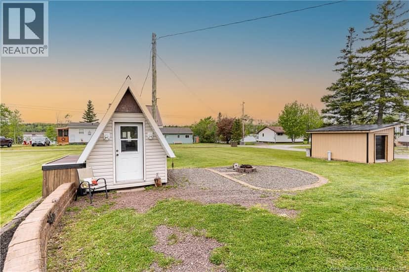 9 Robert Lane — photo 11 of 13