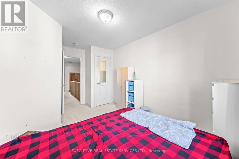 75 - 50 Edinburgh Drive — photo 38 of 40