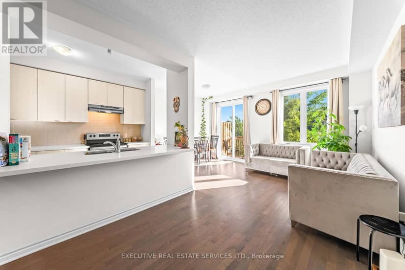 75 - 50 Edinburgh Drive — photo 16 of 40