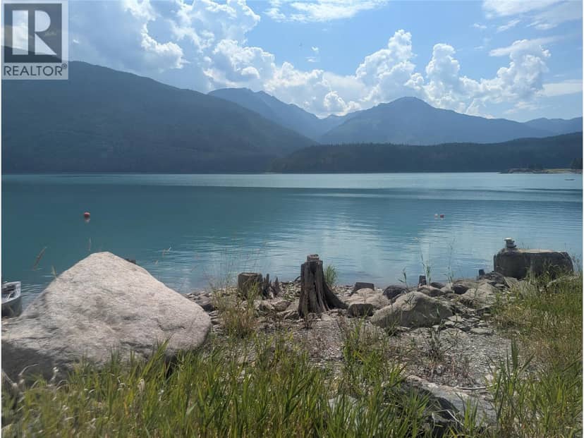 Lot 2 Whiskey Pointe, Revelstoke