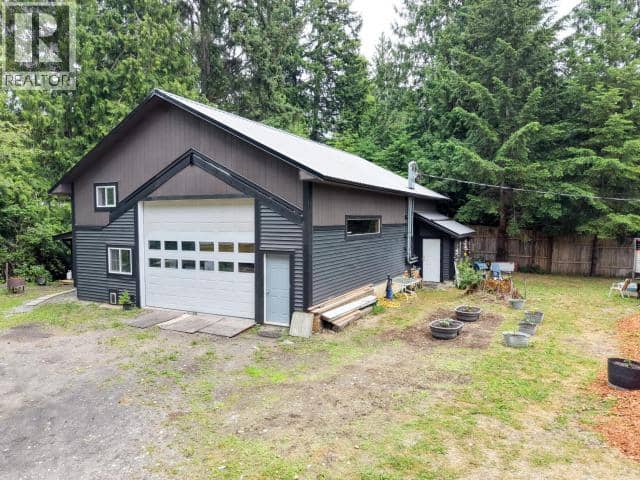 11198 TUCK ROAD, Powell River, photo 2