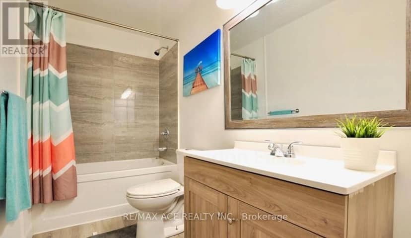 99 Toulon Crescent — photo 10 of 11